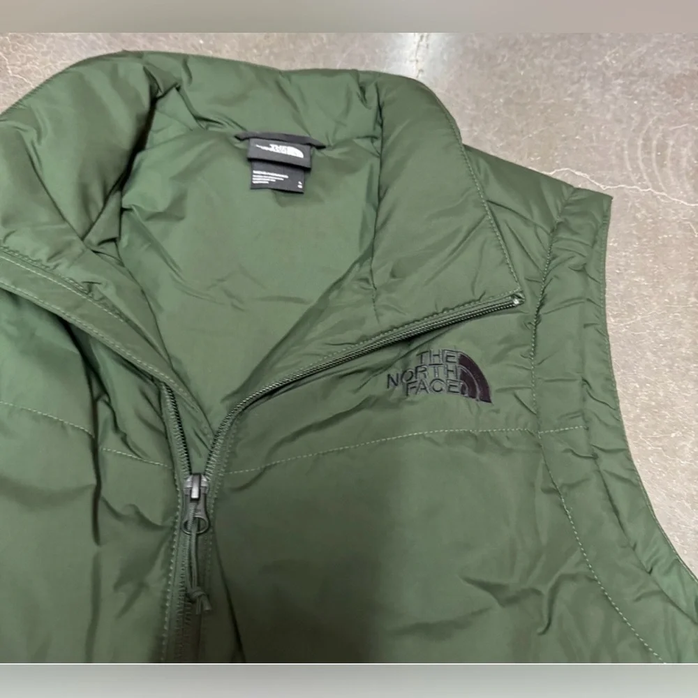 The North Face Junction Insulated Men's Forest Green, Pine Needle Vest in Large